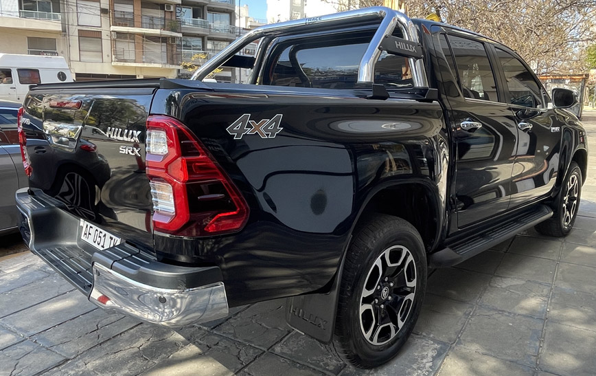 Toyota Hilux SRX 204 CV Aut 4x4 - Foto 4