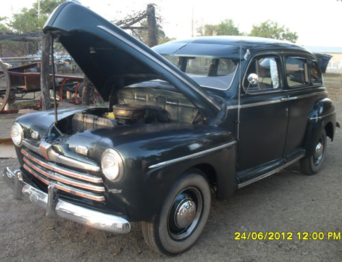 Ford 1946 4 puertas #4