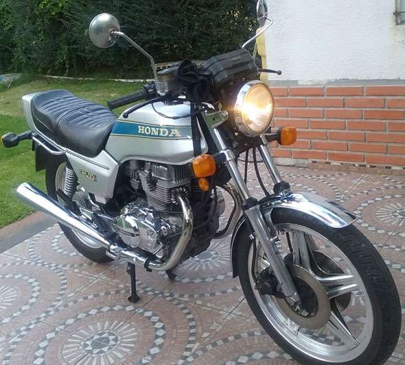 Мотоцикл хонда cb 400