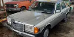 Mercedes Benz 230E